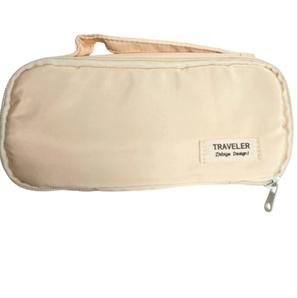 ``P25722 NWT Traveler Zhibige Design Large Pencil Carrier